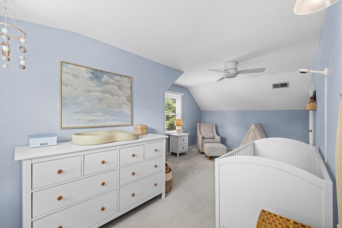 2329 Illinois Road Northbrook, IL 60062 - Photo 14 of 23