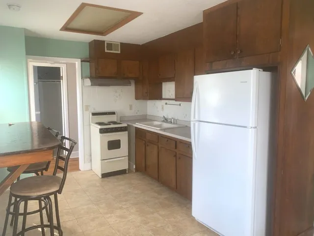 $750 | 219 West Main Street, Montour, NY 14865