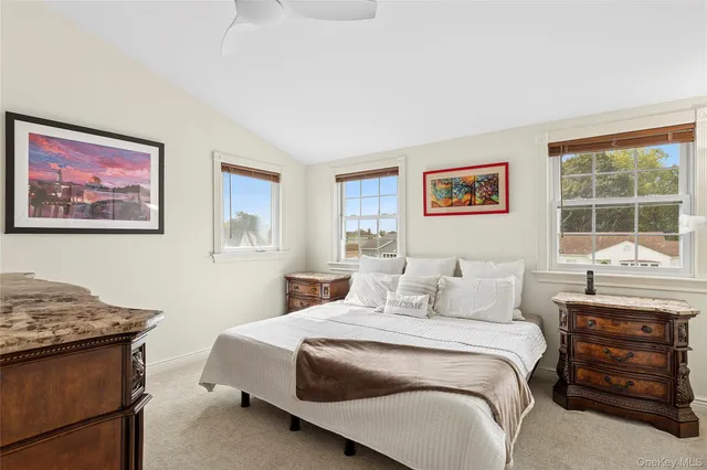 $1,175,000 | 14 Hollyberry Road, Plainview, NY 11803