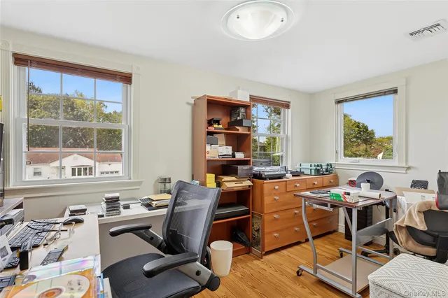 $1,175,000 | 14 Hollyberry Road, Plainview, NY 11803