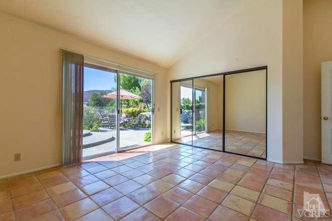 529 Fairfield Road Simi Valley, CA 93065 - Photo 12 of 21 a view of an empty room and window