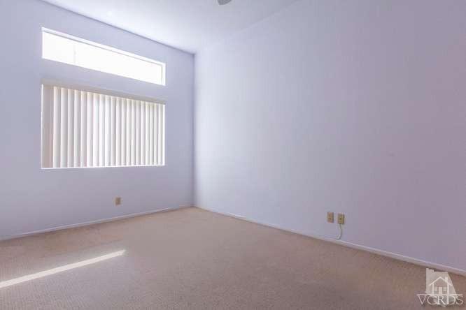 529 Fairfield Road Simi Valley, CA 93065 - Photo 14 of 21 an empty room with a window