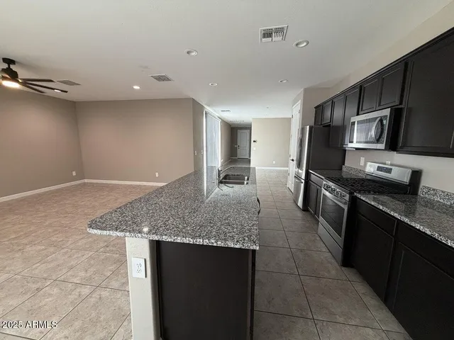 $1,799 | 38163 West Santa Monica Avenue, Maricopa, AZ 85138