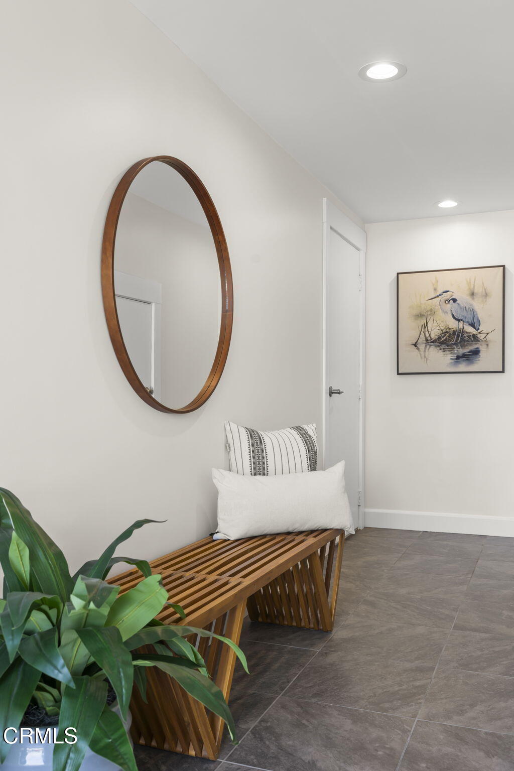 156 Highland Drive Oxnard, CA 93035 - Photo 12 of 67 Foyer