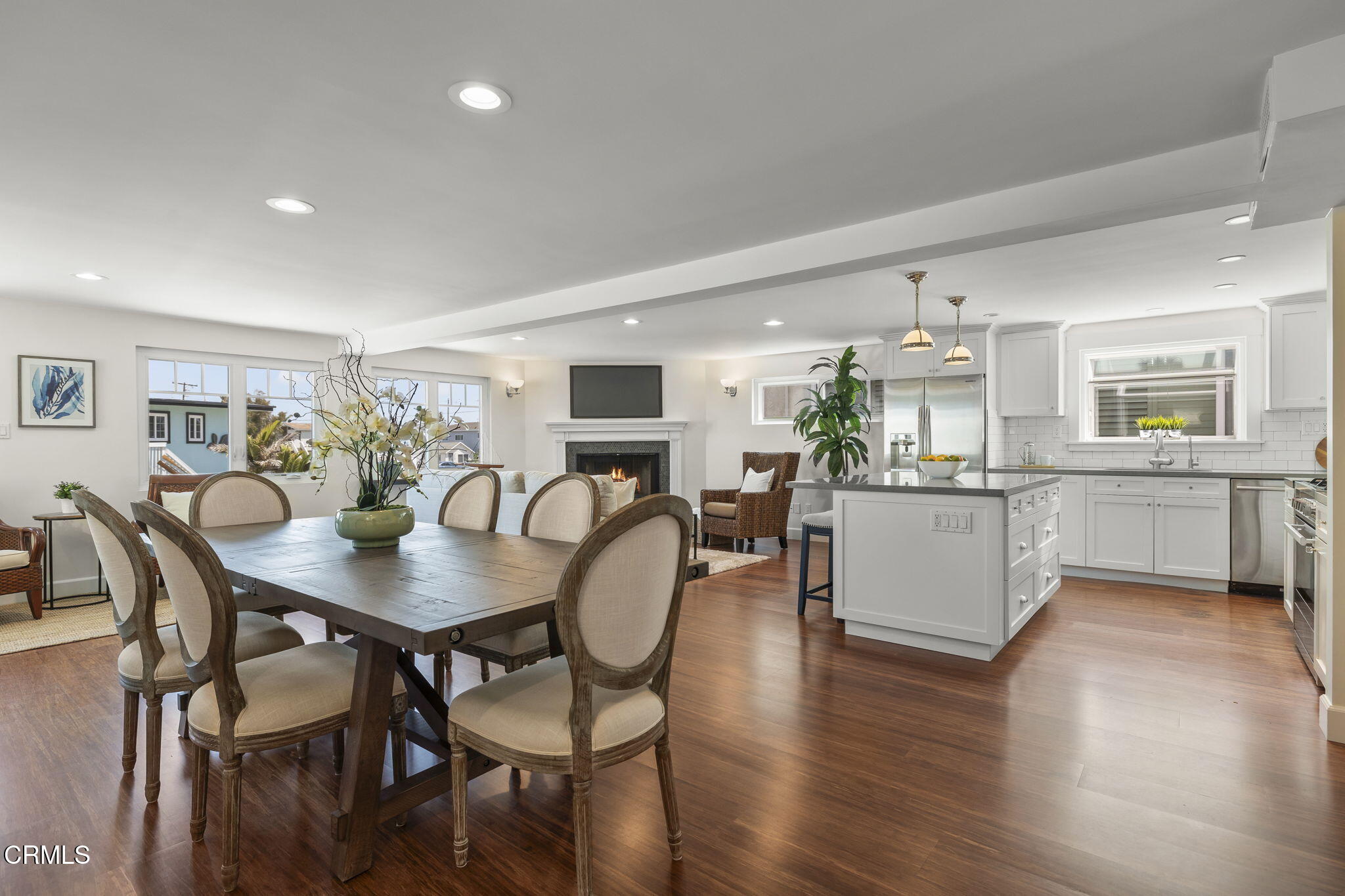 156 Highland Drive Oxnard, CA 93035 - Photo 15 of 67 Dining, kitchen, living rooms