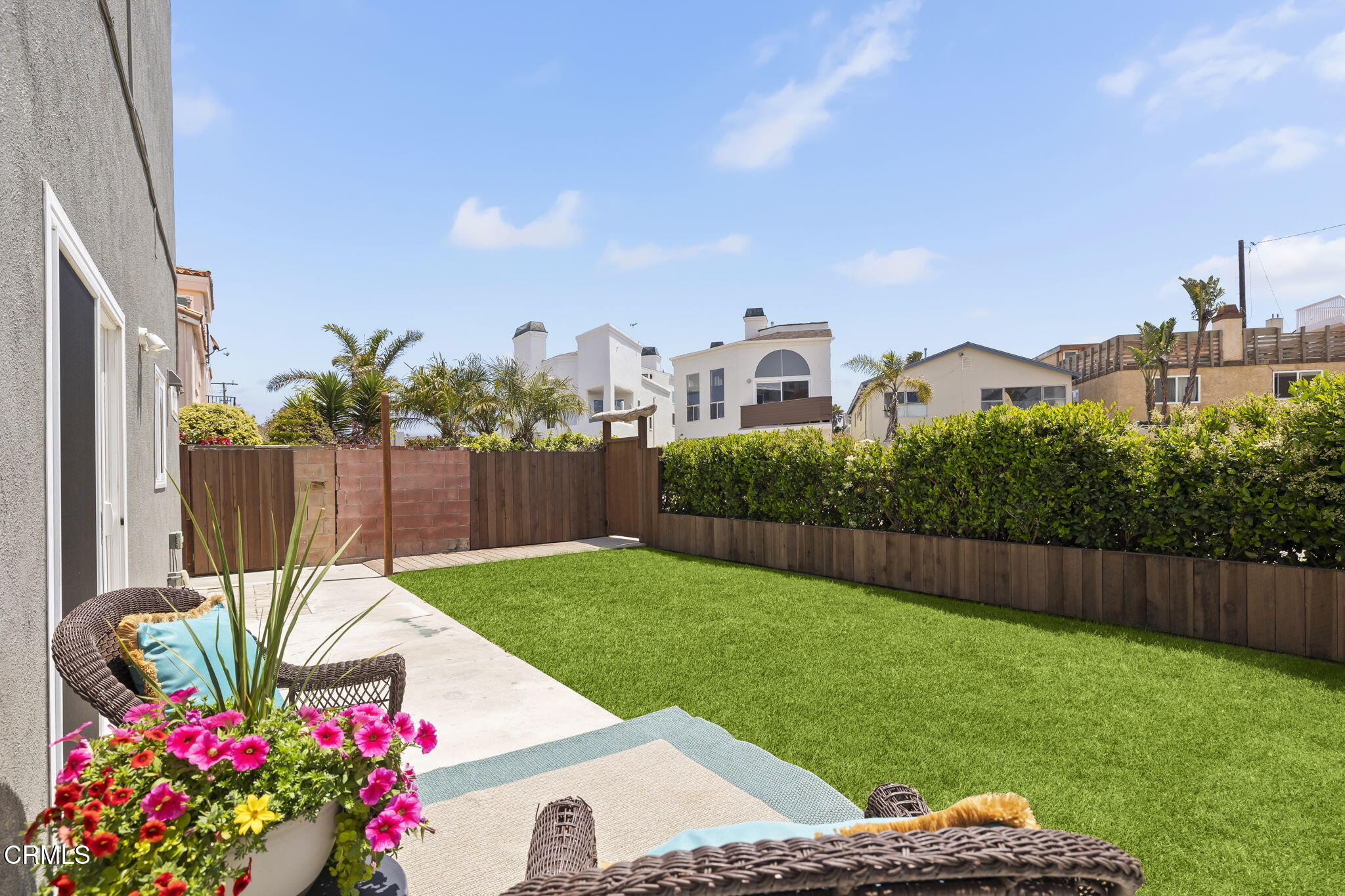 156 Highland Drive Oxnard, CA 93035 - Photo 3 of 67 Yard with lawn and patio