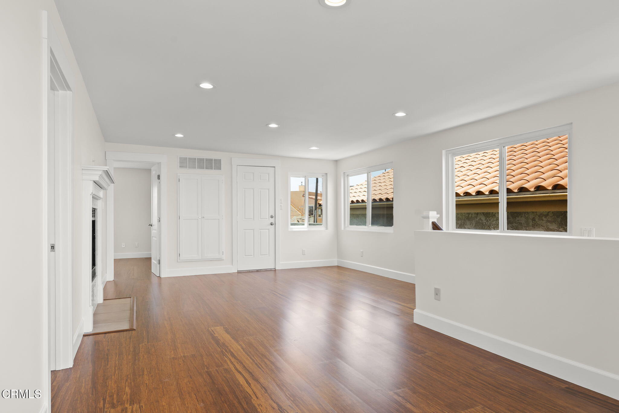 156 Highland Drive Oxnard, CA 93035 - Photo 31 of 67 Family room