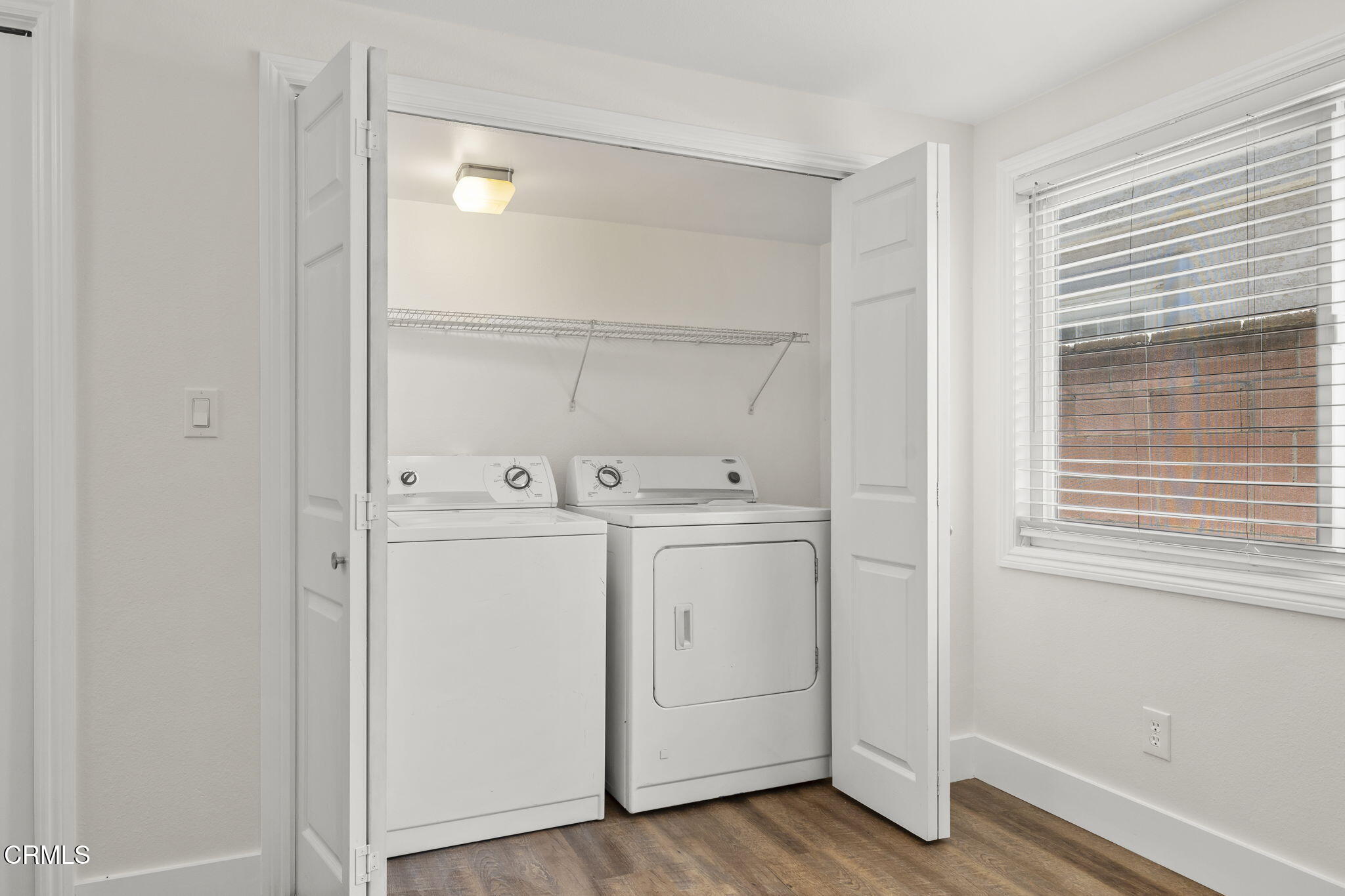 156 Highland Drive Oxnard, CA 93035 - Photo 54 of 67 Guest suite laundry