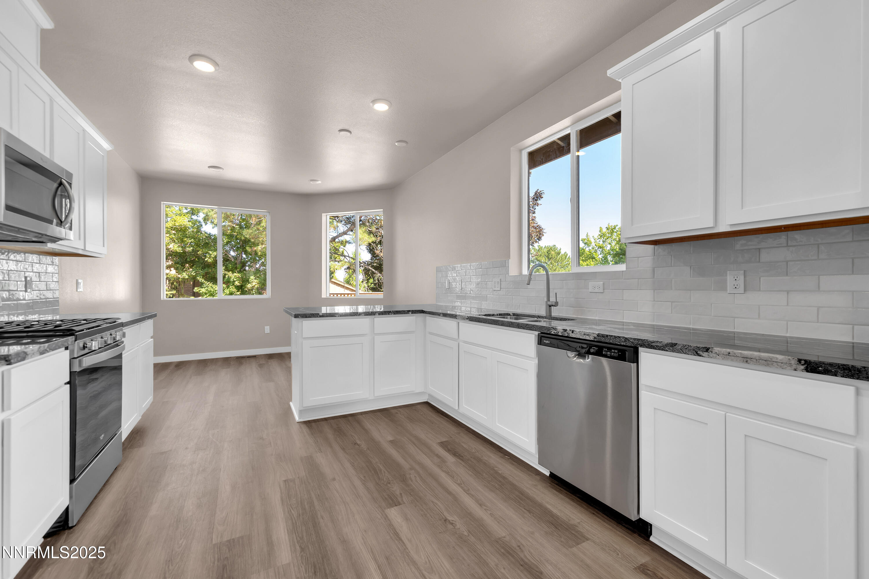 1460 Copper Point Circle Reno, NV 89519 - Photo 11 of 39 Copperpoint1460-011