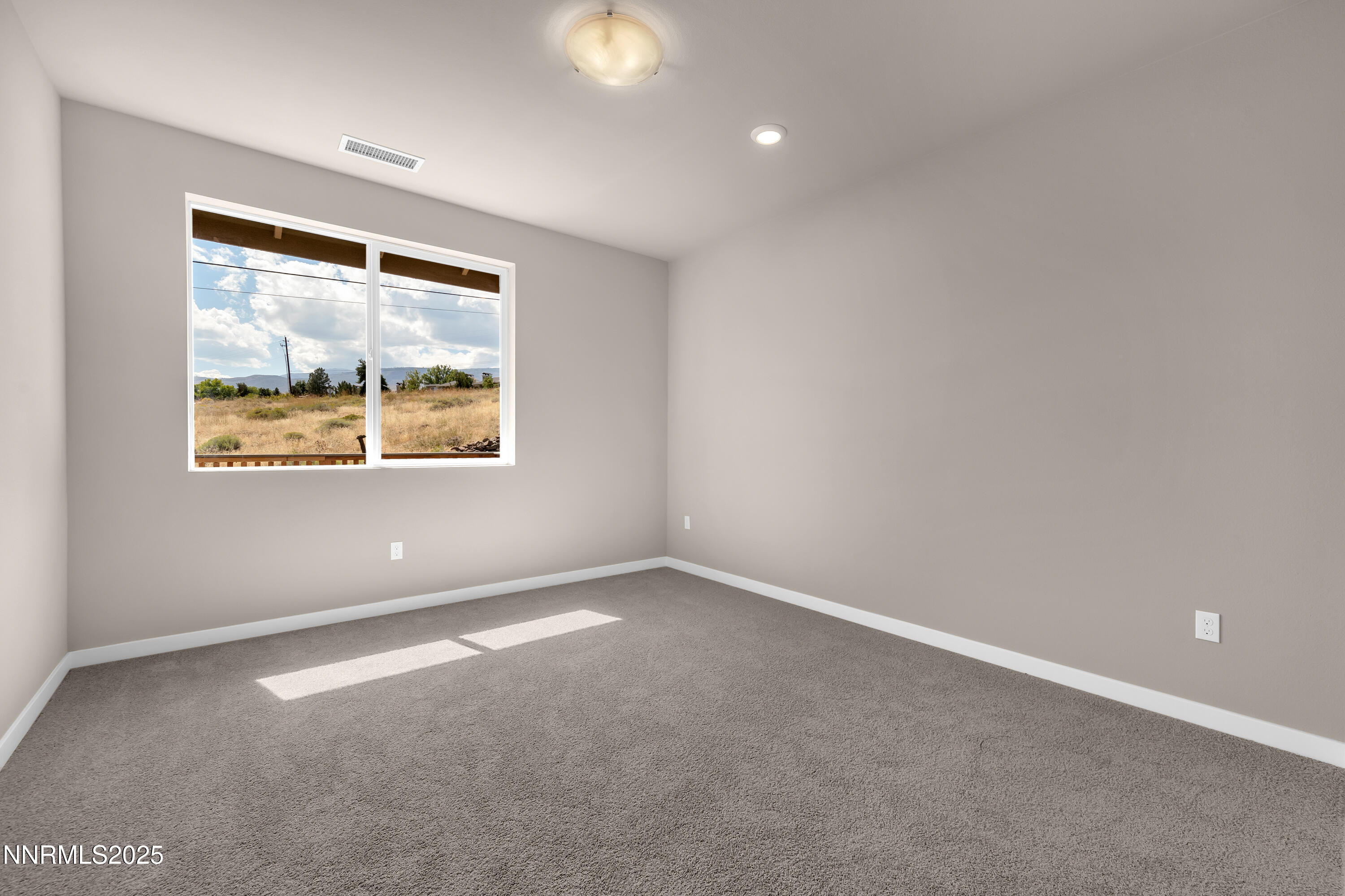 1460 Copper Point Circle Reno, NV 89519 - Photo 21 of 39 Copperpoint1460-024