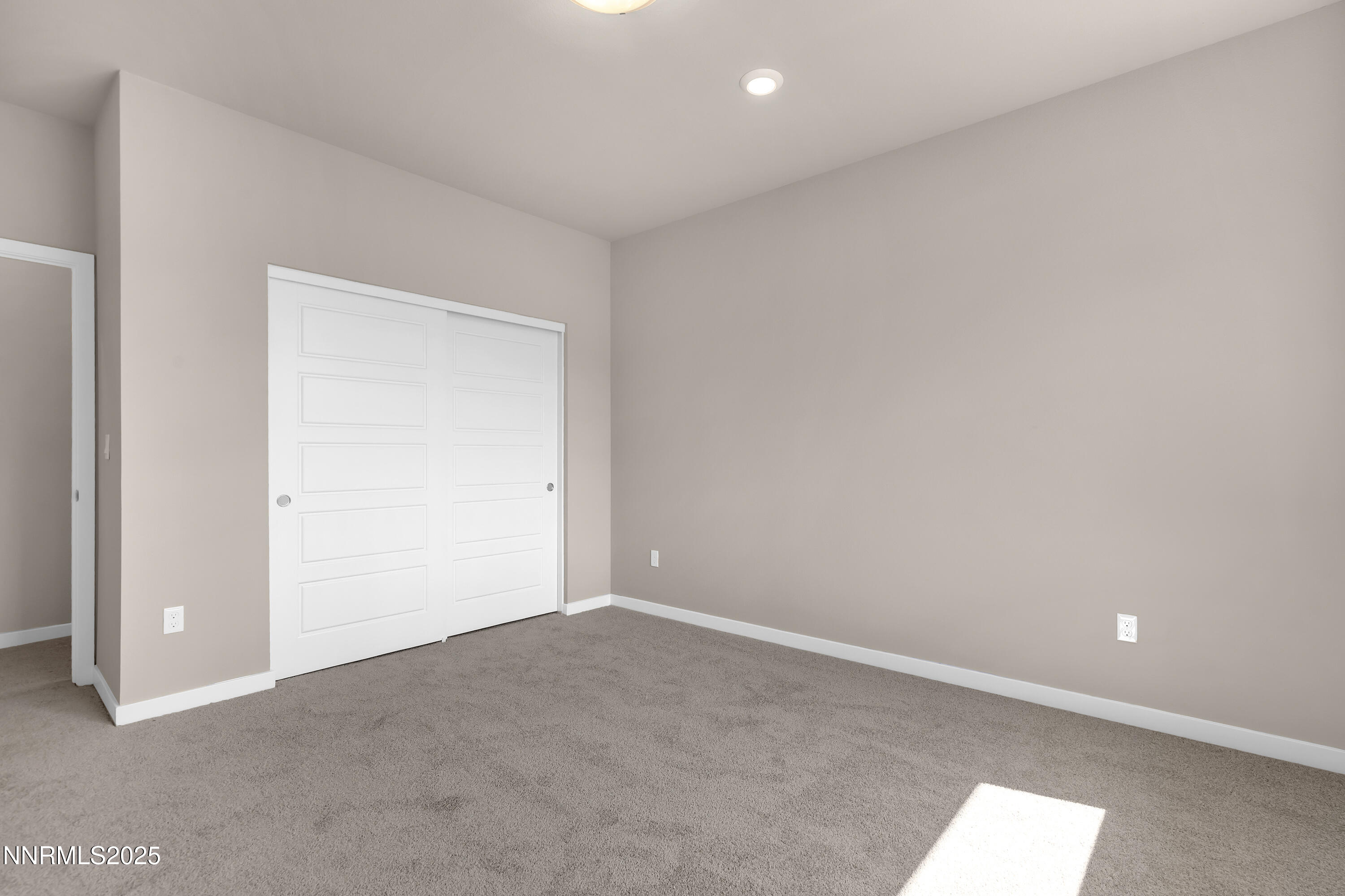 1460 Copper Point Circle Reno, NV 89519 - Photo 30 of 39 Copperpoint1460-033