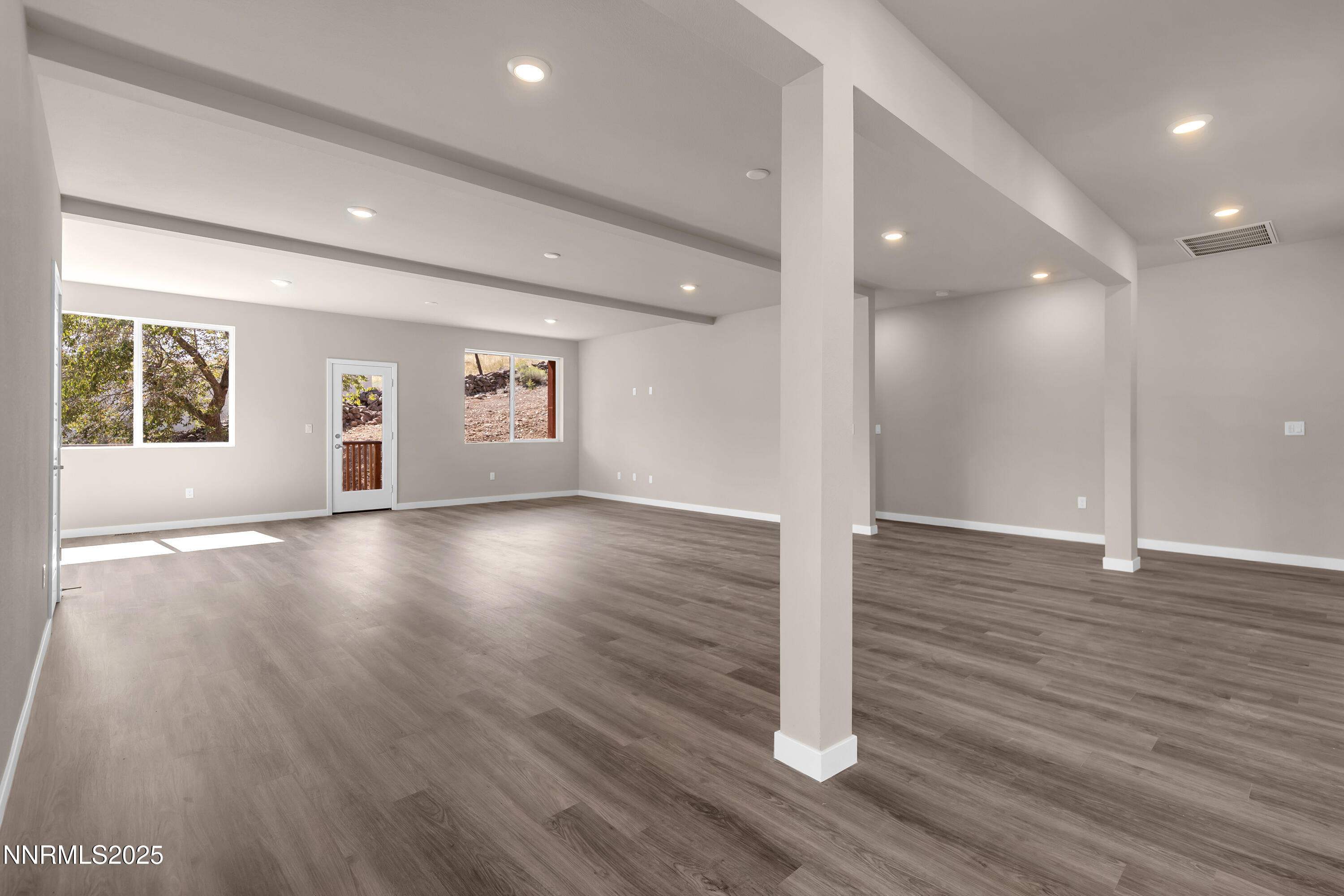 1460 Copper Point Circle Reno, NV 89519 - Photo 6 of 39 Copperpoint1460-004