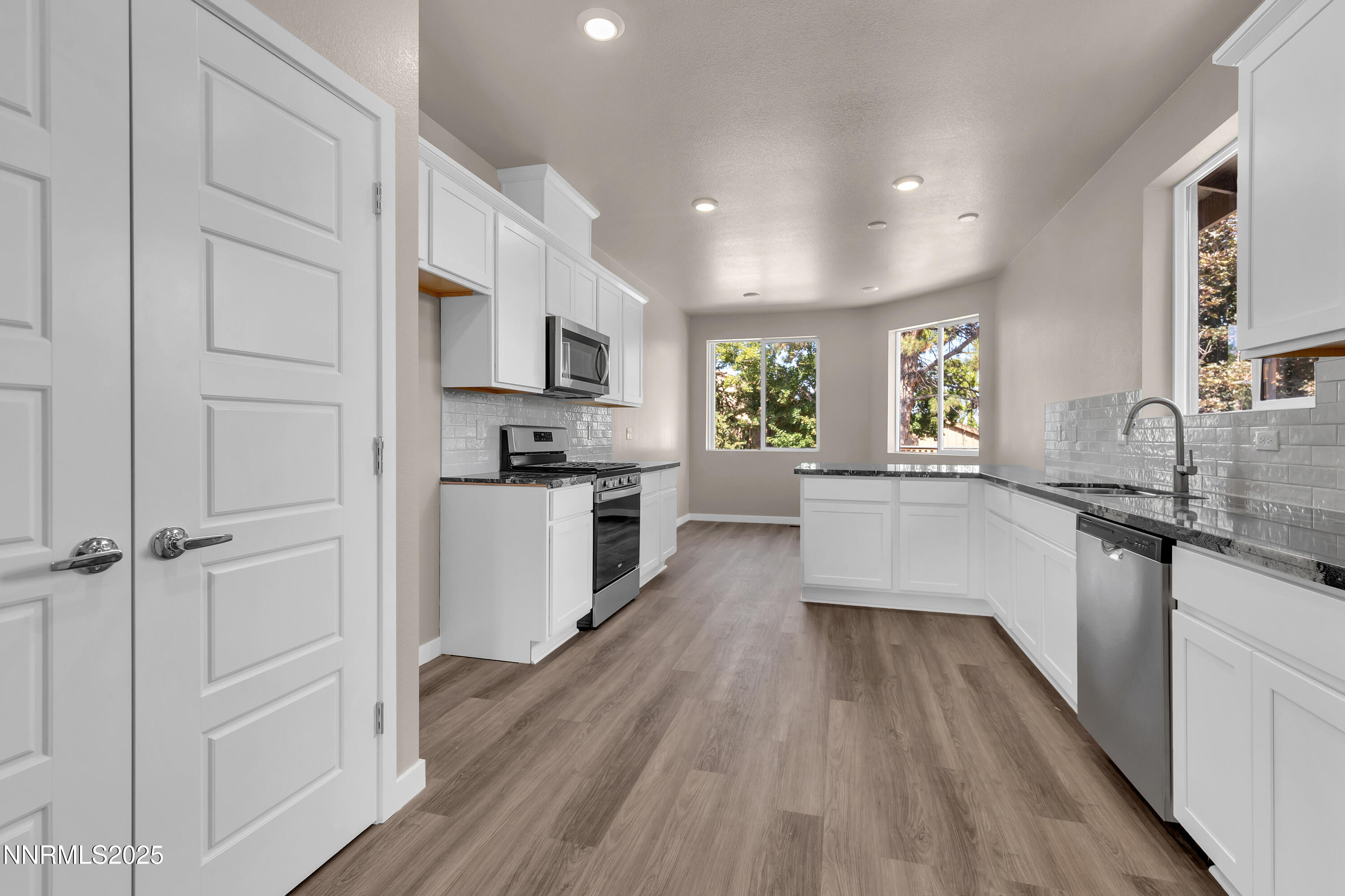 1460 Copper Point Circle Reno, NV 89519 - Photo 10 of 39 Copperpoint1460-010