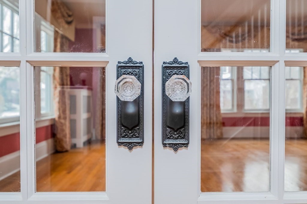 37 Creswell Road Worcester, MA 01602 - Photo 11 of 42 Gallery Image 11