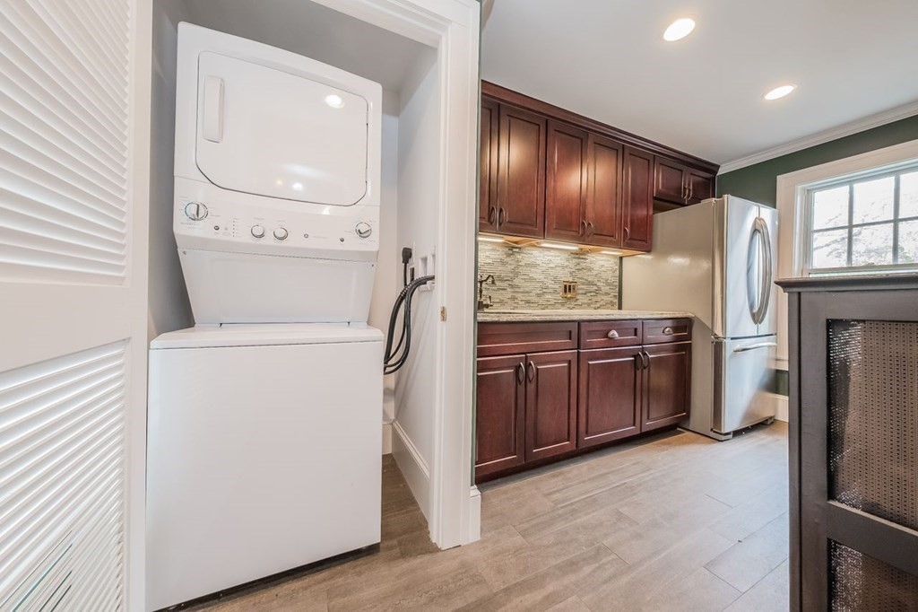 37 Creswell Road Worcester, MA 01602 - Photo 18 of 42 Gallery Image 18