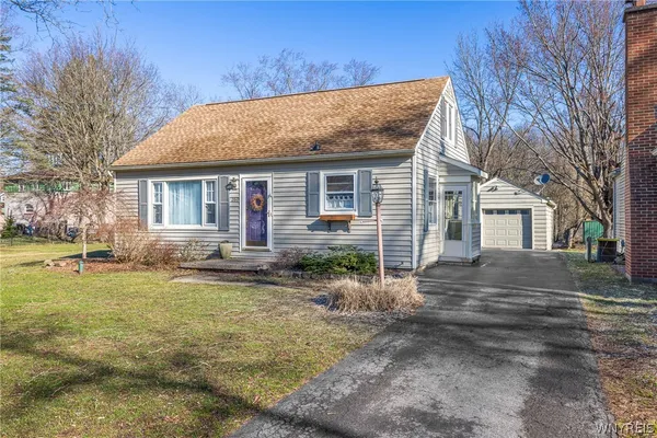 $324,900 | 260 North Street, East Aurora, NY 14052