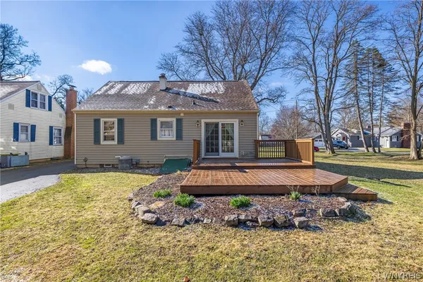 $324,900 | 260 North Street, East Aurora, NY 14052