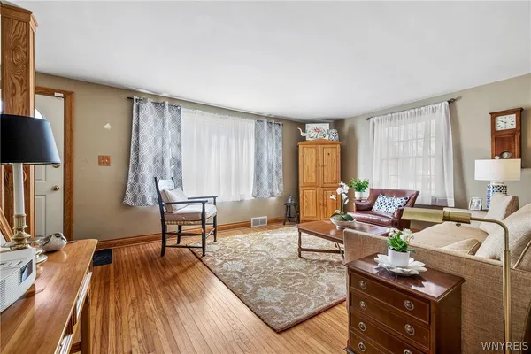 $324,900 | 260 North Street, East Aurora, NY 14052