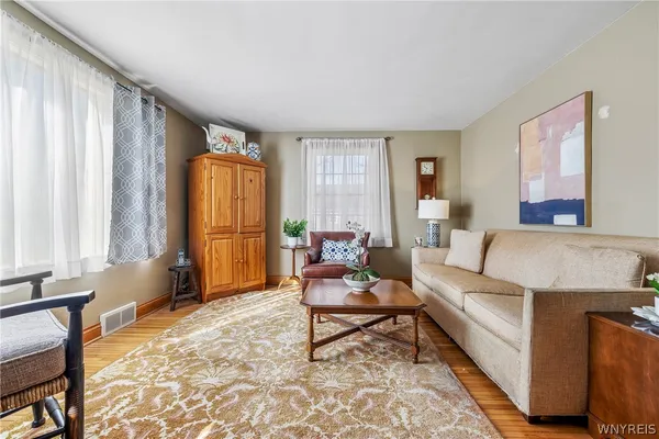 $324,900 | 260 North Street, East Aurora, NY 14052