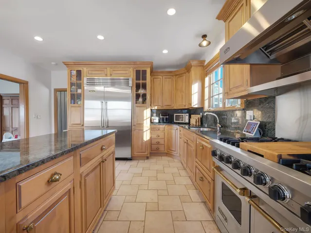 $879,000 | 3483 Fenimore Avenue, Mohegan Lake, NY 10547