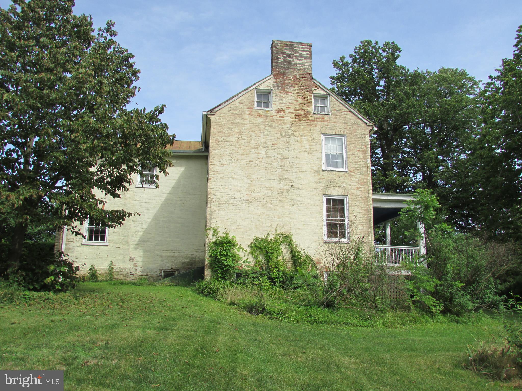 191 Myerstown Road Charles Town, WV 25414 - Photo 13 of 80 SIDE VIEW