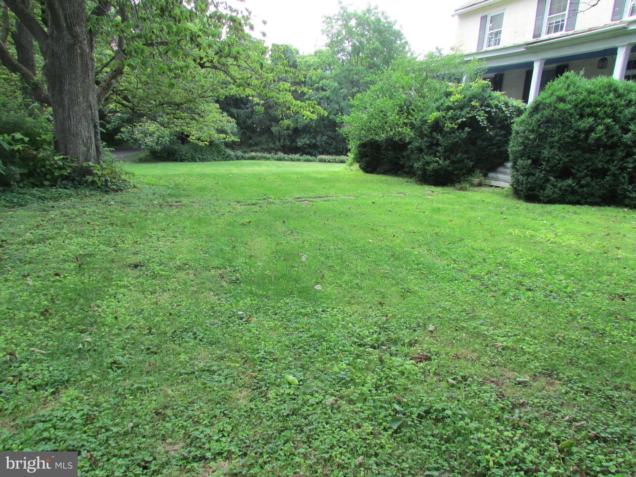 191 Myerstown Road Charles Town, WV 25414 - Photo 3 of 80 FRONT LAWN