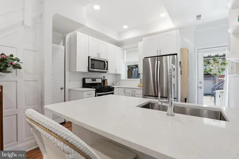 $979,000 | 18 Randolph Place Northwest, Washington, DC 20001