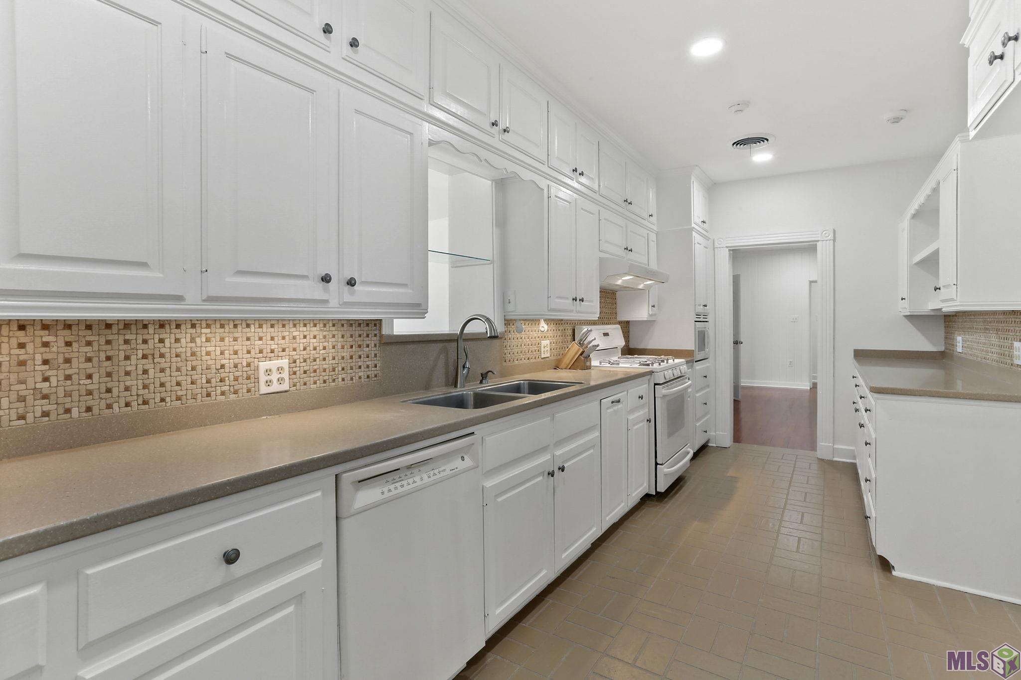 1454 Ormandy Drive Baton Rouge, LA 70808 - Photo 11 of 29