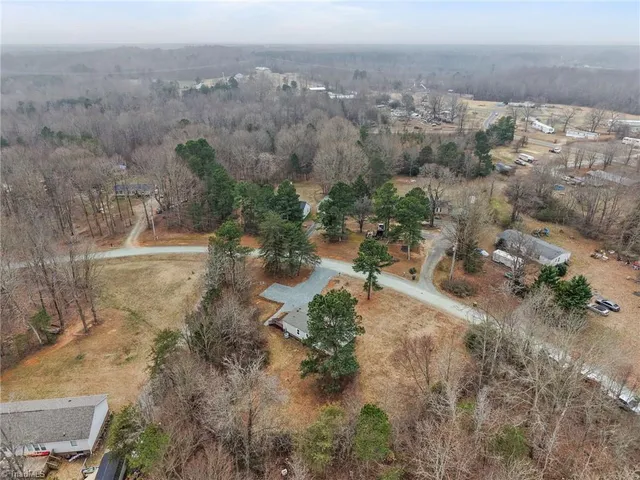 $200,000 | 7934 Wood Hollow Trail, Liberty, NC 27298