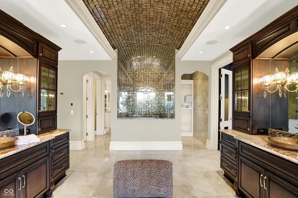 $10,948,500 | 10606 Brooks School Road, Fishers, IN 46037