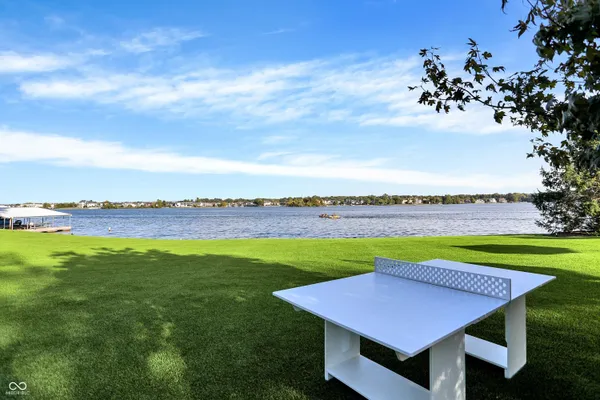 $10,948,500 | 10606 Brooks School Road, Fishers, IN 46037