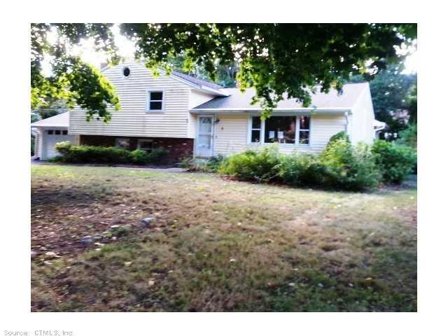 9 College Street Clinton, CT 06413 - Photo 1 of 1 Exterior Front.
