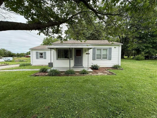 $125,000 | 206 1st Street, Freelandville, IN 47535