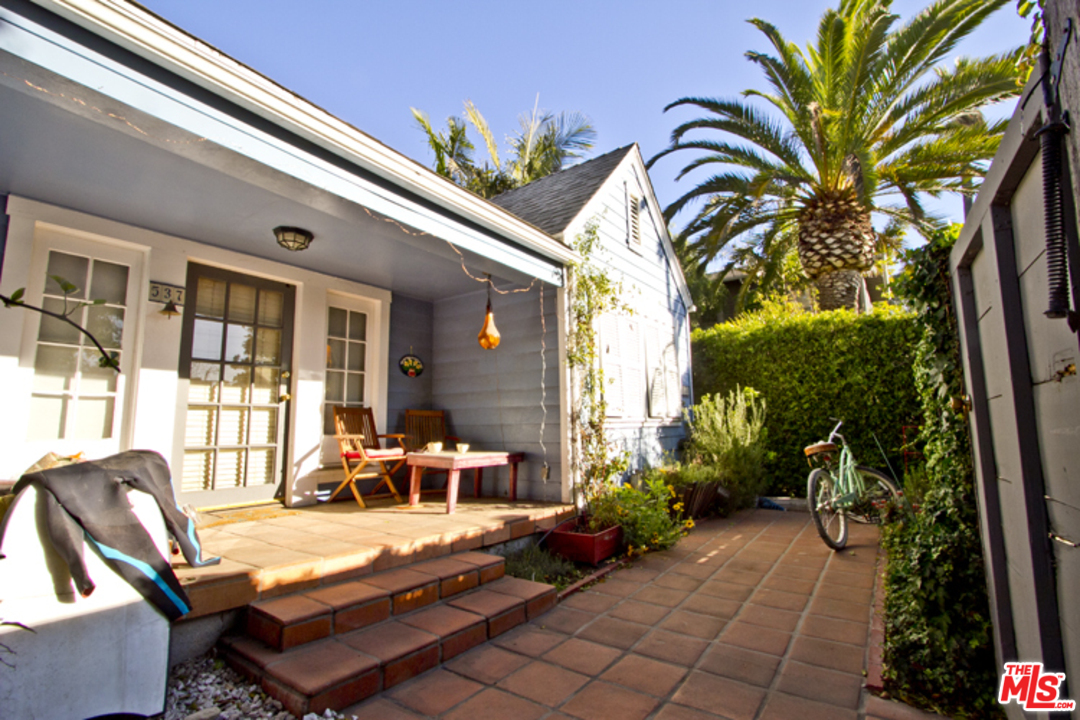 537 Rialto Avenue Venice, CA 90291 - Photo 1 of 17 Gallery Image 1