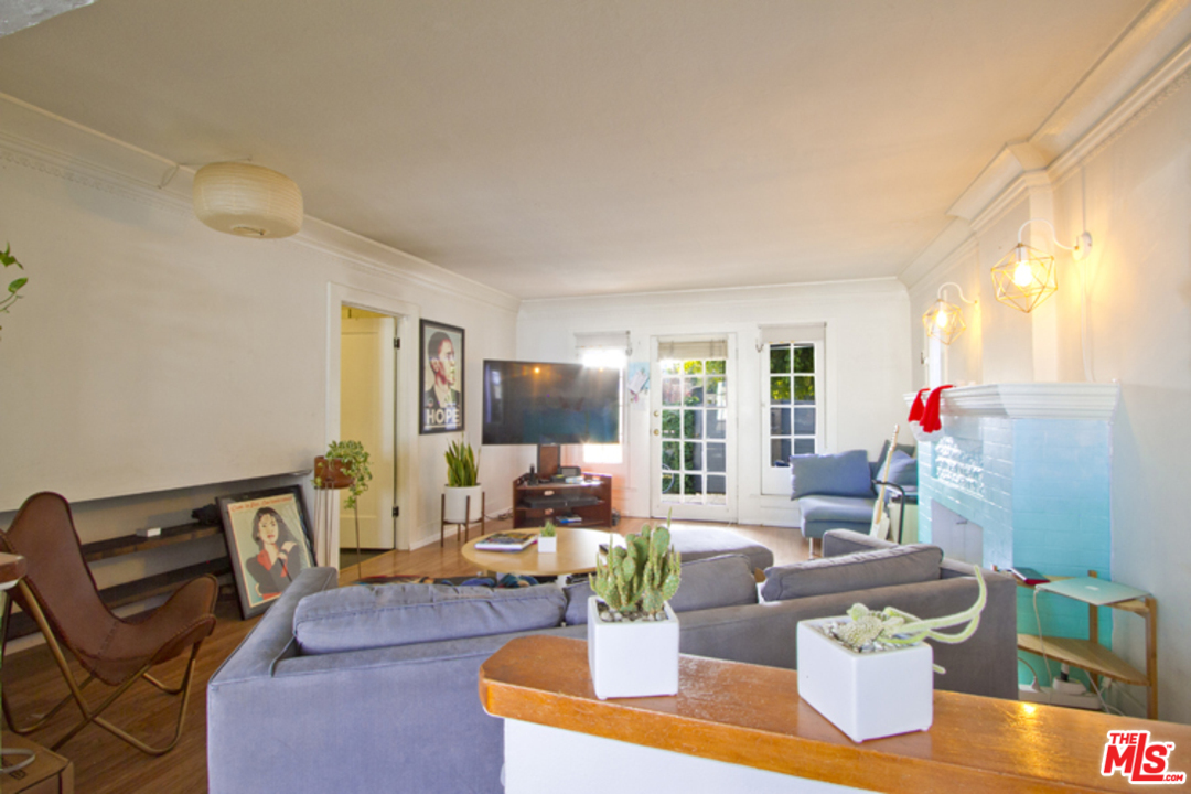 537 Rialto Avenue Venice, CA 90291 - Photo 4 of 17 Gallery Image 4