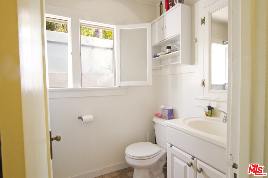 537 Rialto Avenue Venice, CA 90291 - Photo 9 of 17 Gallery Image 9
