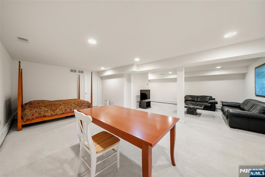 7 Woods Edge Road Old Tappan, NJ 07675 - Photo 25 of 32