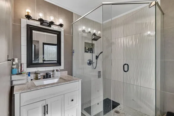 $6,300 | 2601 Northeast 8th Court, Pompano Beach, FL 33062