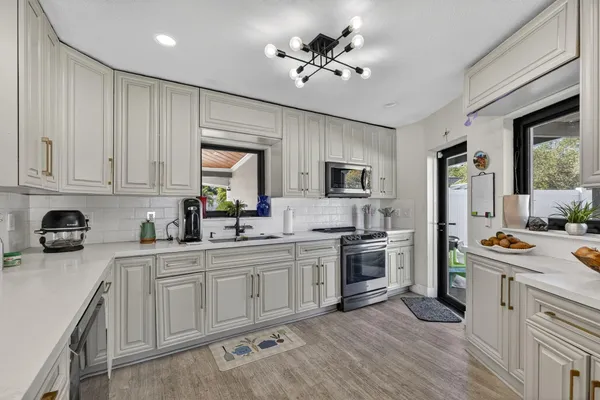 $6,300 | 2601 Northeast 8th Court, Pompano Beach, FL 33062