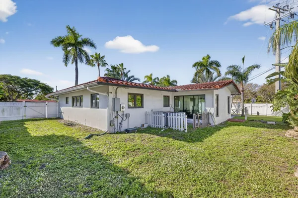 $6,300 | 2601 Northeast 8th Court, Pompano Beach, FL 33062