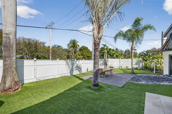 $6,300 | 2601 Northeast 8th Court, Pompano Beach, FL 33062