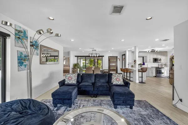 $6,300 | 2601 Northeast 8th Court, Pompano Beach, FL 33062