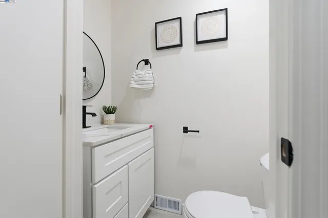 $658,888 | 5729 Bancroft Avenue, Oakland, CA 94605