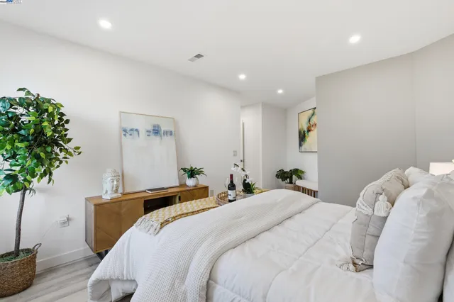 $658,888 | 5729 Bancroft Avenue, Oakland, CA 94605