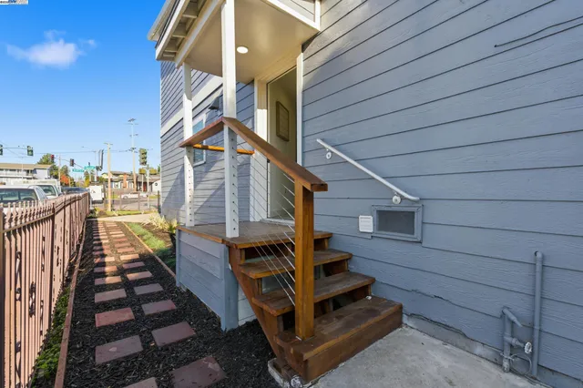 $658,888 | 5729 Bancroft Avenue, Oakland, CA 94605