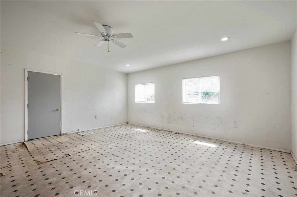 2736 Jackson Street East Carson, CA 90810 - Photo 11 of 37