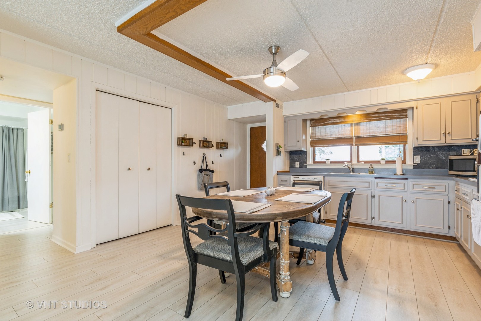 26 North Pistakee Lake Road, Unit 2F Fox Lake, IL 60020 - Photo 3 of 23 Gallery Image 3