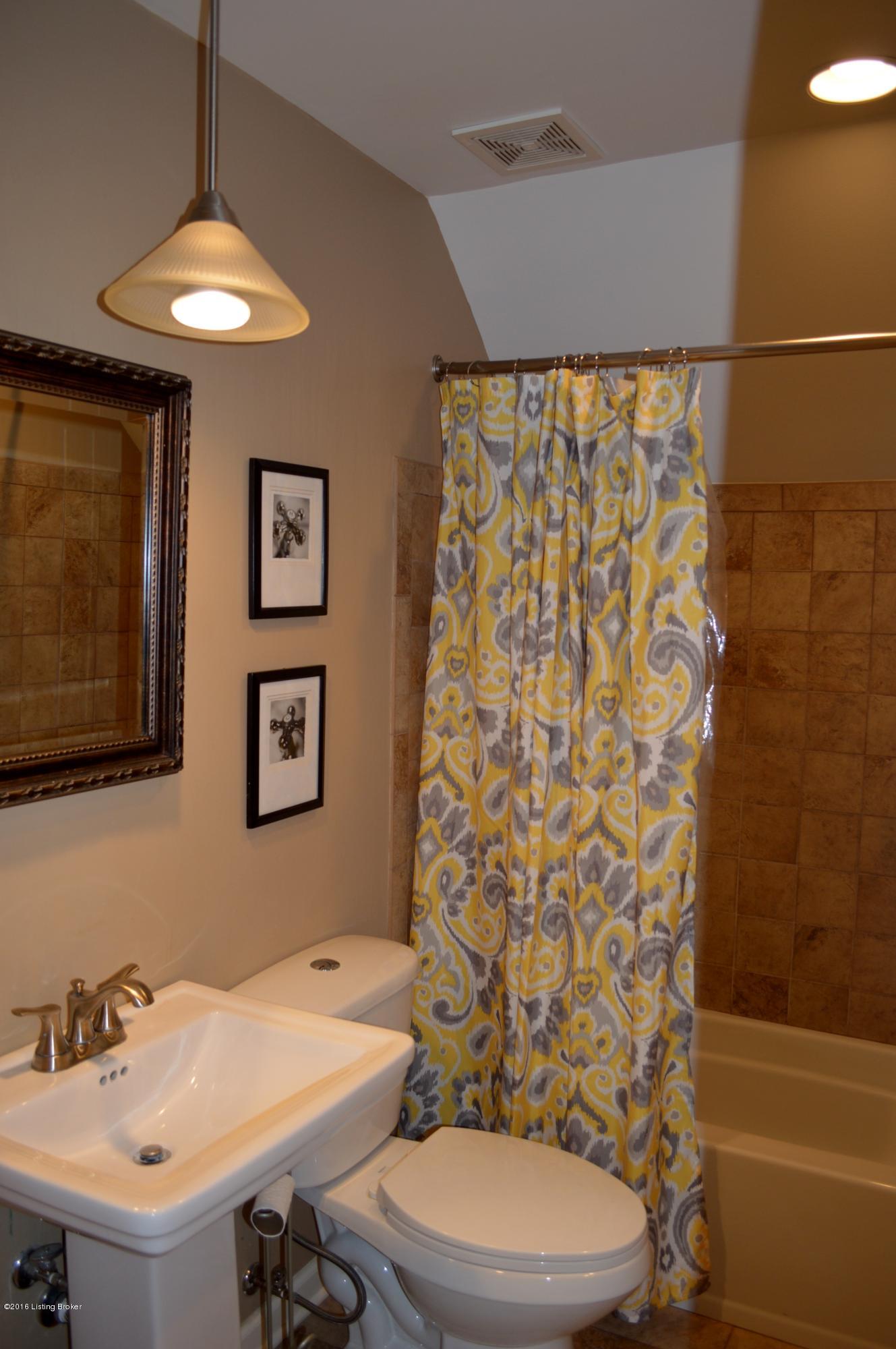909 Perryman Road Louisville, KY 40207 - Photo 20 of 22 Lovely completely renovated 2nd floor bath