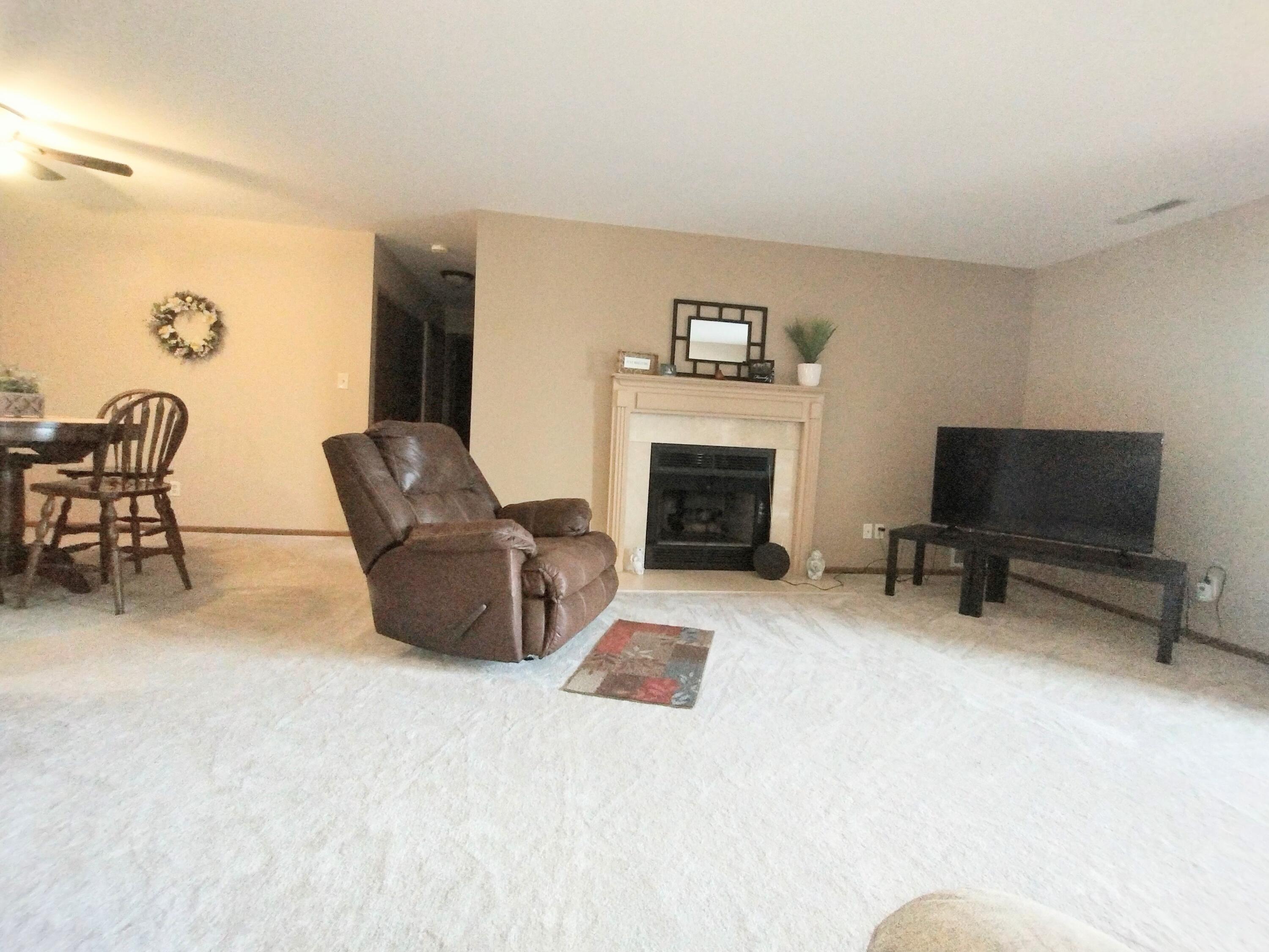 9651 Merrillville Road, Unit 204 Crown Point, IN 46307 - Photo 6 of 26 3000x2250