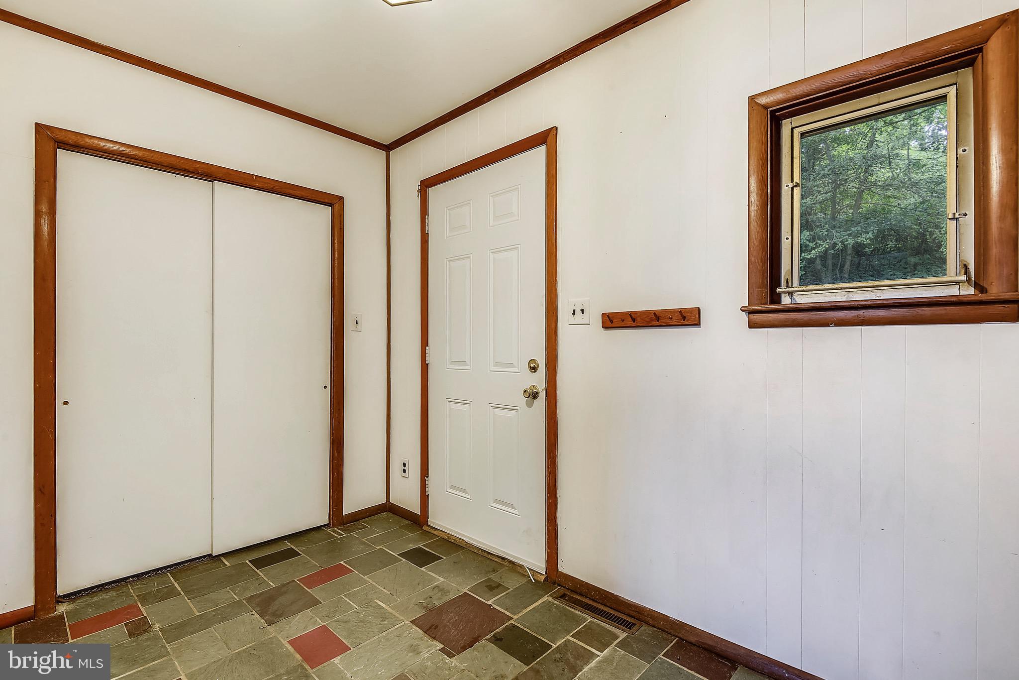 801 Robin Hood Road Annapolis, MD 21405 - Photo 7 of 52 Gallery Image 7